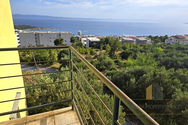 House with a beautiful view of the sea in Makarska!