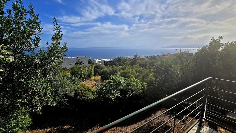 House with a beautiful view of the sea in Makarska!