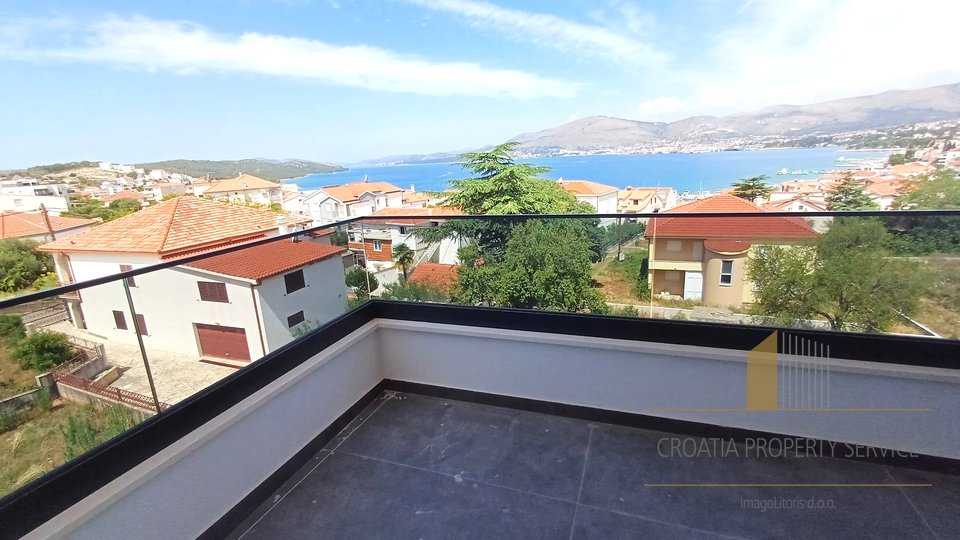 Luxury penthouse with sea view on the beautiful island of Čiovo!