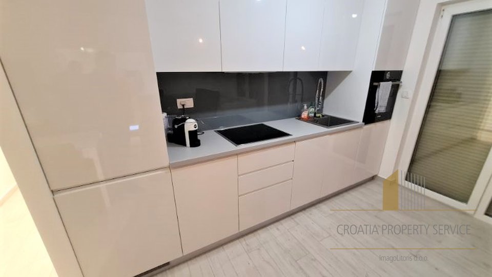 Appartamento, 80 m2, Vendita, Tučepi