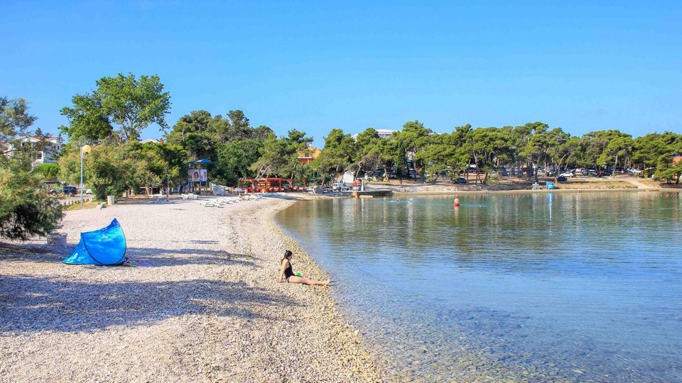 Eine wunderschöne moderne Wohnung 250 m vom Strand entfernt in der Nähe von Zadar!