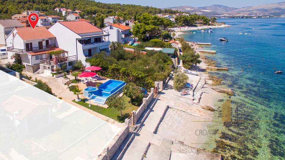 A beautiful house in an exclusive location next to the beach on the island of Čiovo!