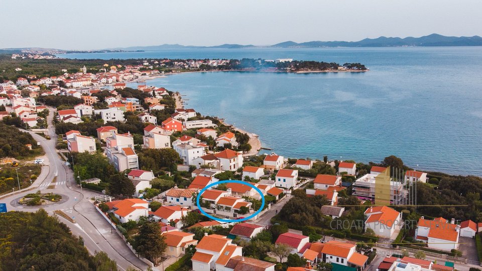 Beautiful apartment house 60 m from the beach in the vicinity of Zadar!