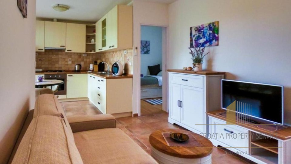 Beautiful apartment house 60 m from the beach in the vicinity of Zadar!