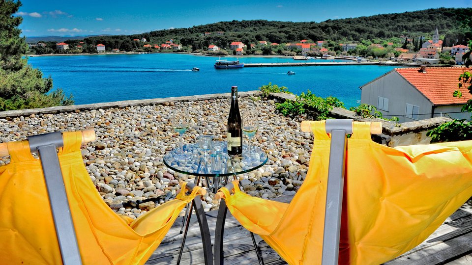 Beautiful stone villa 40 m from the beach on the island of Zlarin!