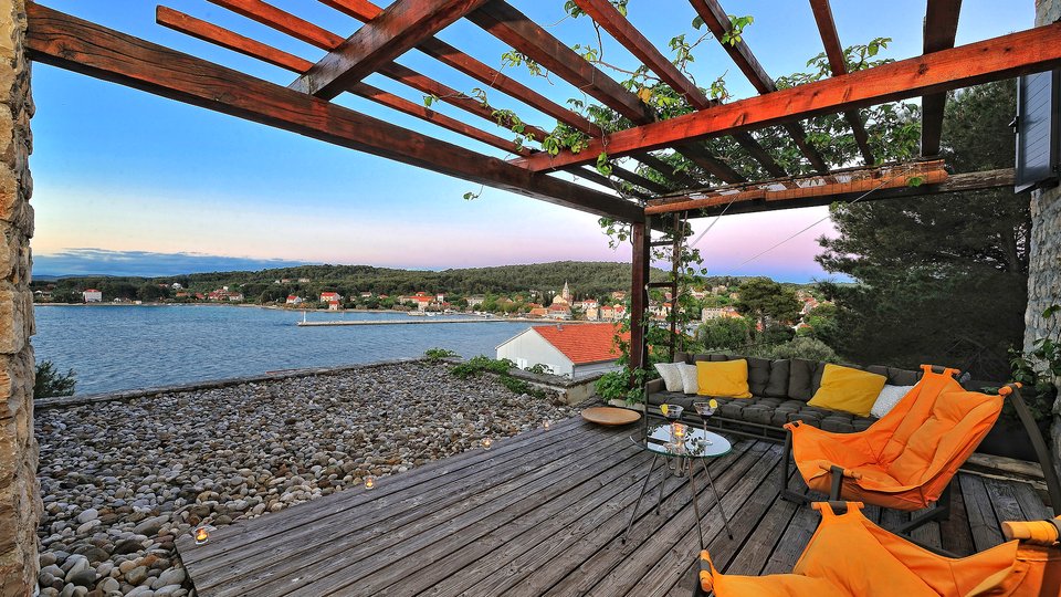 Beautiful stone villa 40 m from the beach on the island of Zlarin!