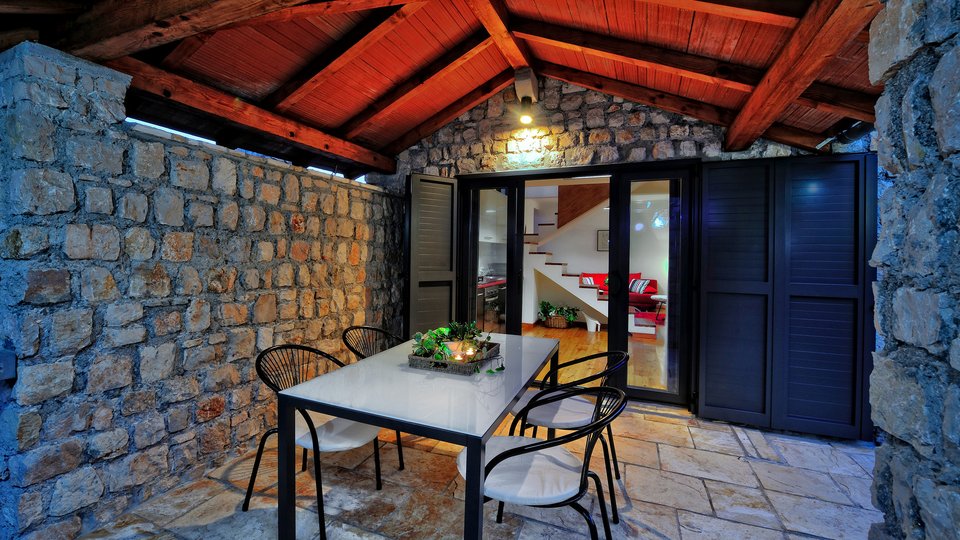 Beautiful stone villa 40 m from the beach on the island of Zlarin!