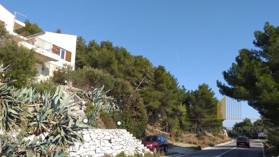 DETACHED HOUSE ON SECLUDED LOCATION FIRST LINE TO SEA, TROGIR AREA!