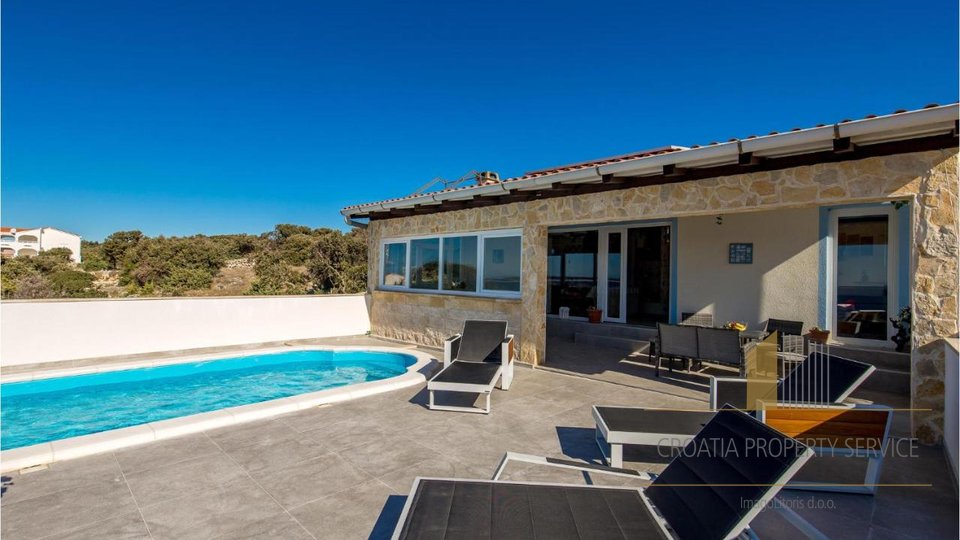 Charmantes Ferienhaus mit Panoramablick auf das Meer auf der Insel Pag!