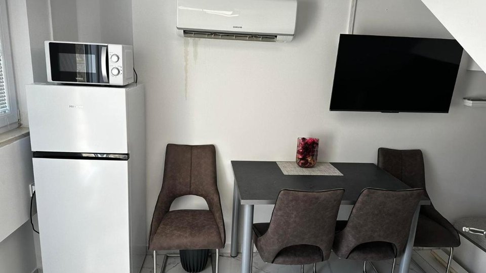 Čudovita apartmajska vila s pogledom na morje na otoku Čiovo!