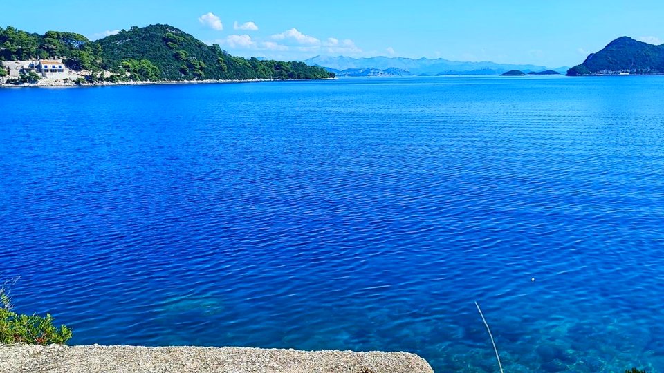 Anpassungshaus mit großem Potenzial, erste Reihe am Meer - Mljet!