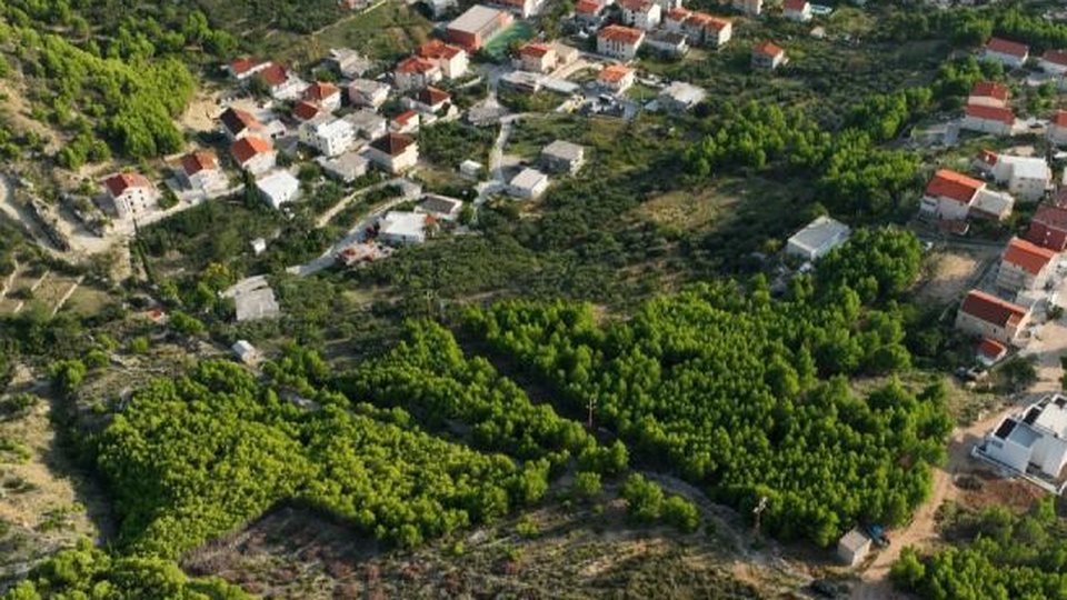 Building plot with an open view of the sea on the Omiš Riviera!