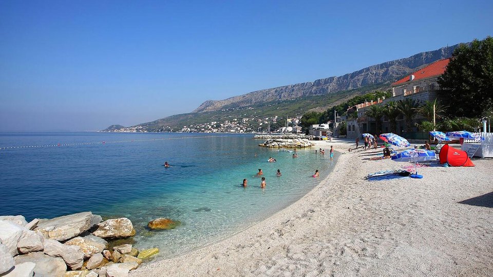 Baugrundstück mit freiem Blick auf das Meer an der Riviera von Omiš!