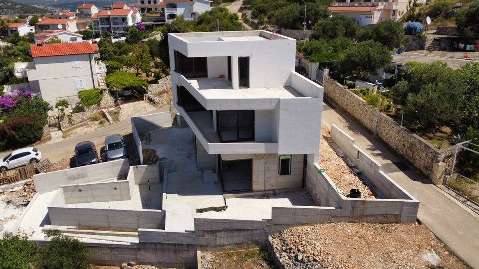 Luxusvilla mit wunderschönem Meerblick in der Nähe von Rogoznica!