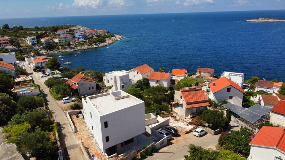 Luxusvilla mit wunderschönem Meerblick in der Nähe von Rogoznica!