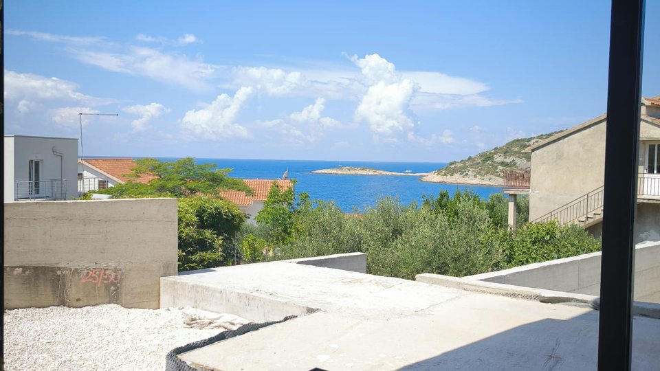 Luxusvilla mit wunderschönem Meerblick in der Nähe von Rogoznica!