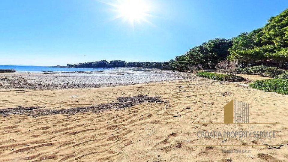 Wunderschöne Villa mit Pool 300 m vom Meer entfernt auf der Insel Vir!