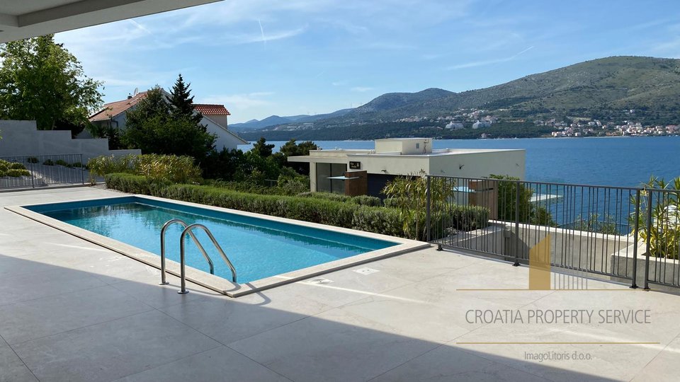 New luxury villa second row by the sea on the island of Čiovo!