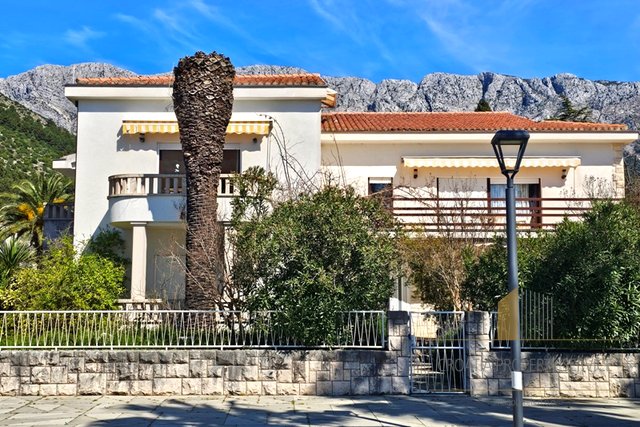 Beautiful house on the first row by the sea in Zaostrog, Makarska Riviera!