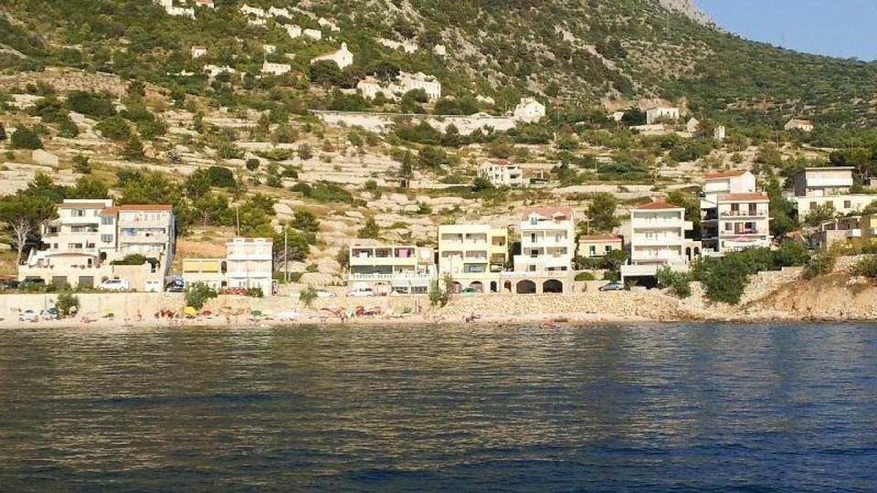 Apartment house on the Makarska Riviera - first row to the sea!