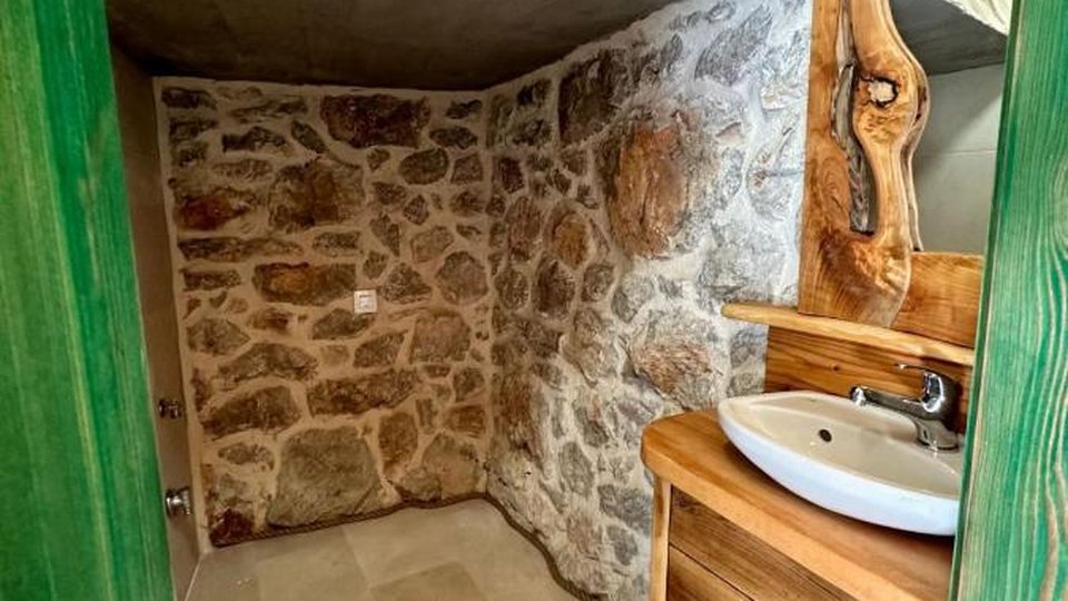 Beautiful stone house for vacation on the island of Hvar!