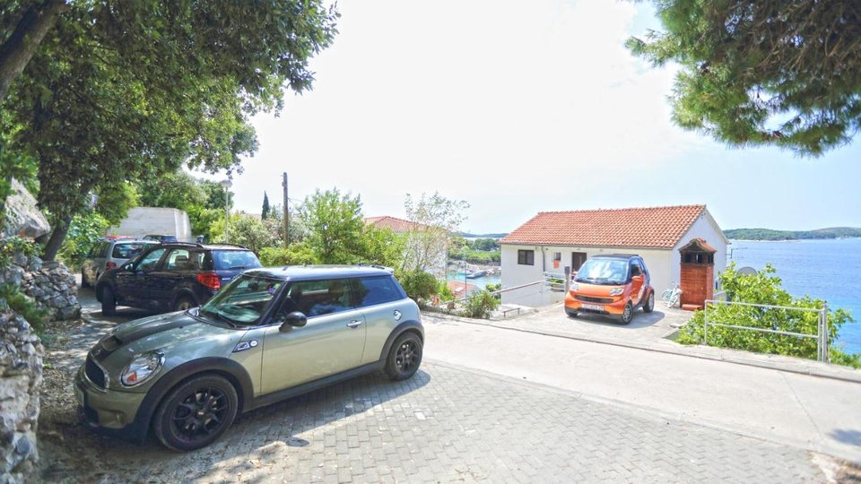 Charming villa in an exceptional location by the sea in the town of Hvar!