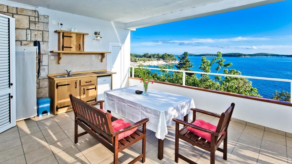 Charming villa in an exceptional location by the sea in the town of Hvar!