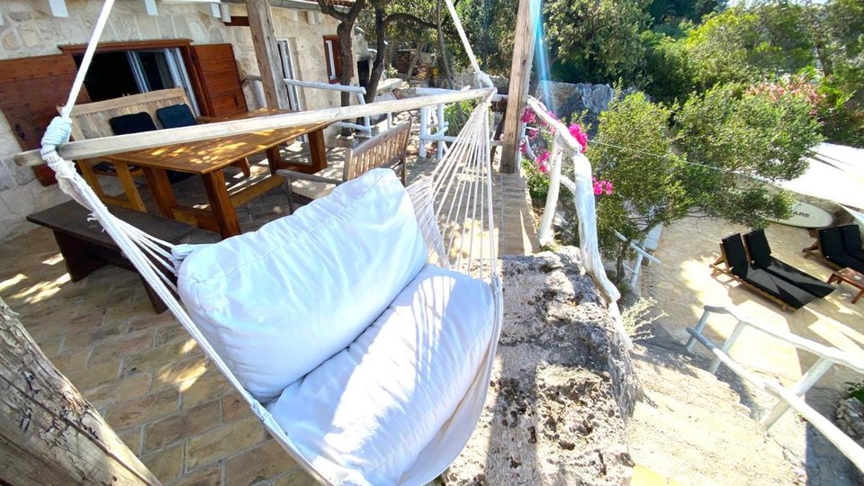 Charming villa in an exceptional location by the sea in the town of Hvar!