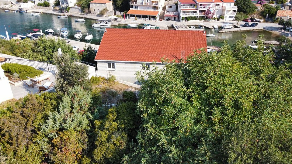 Extraordinary building plot 2nd row to the sea on the island of Korčula!