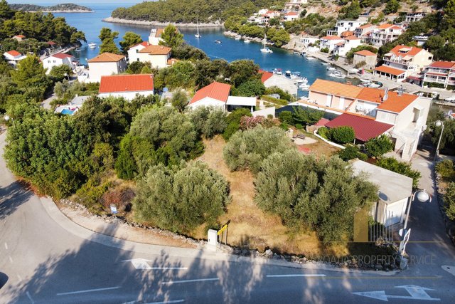 Baugrundstück 60 m zum Meer auf der Insel Korčula!
