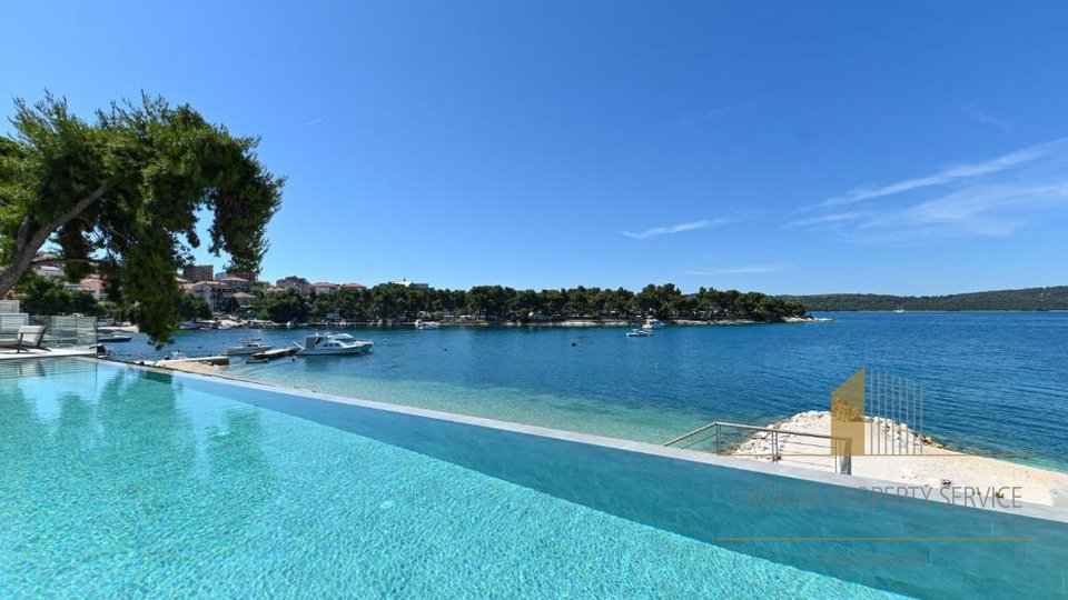 Beautiful luxury villa first row to the sea on the island of Čiovo!