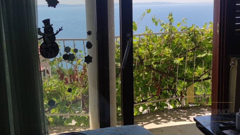 A unique opportunity: a house with a sea view in the vicinity of Split!