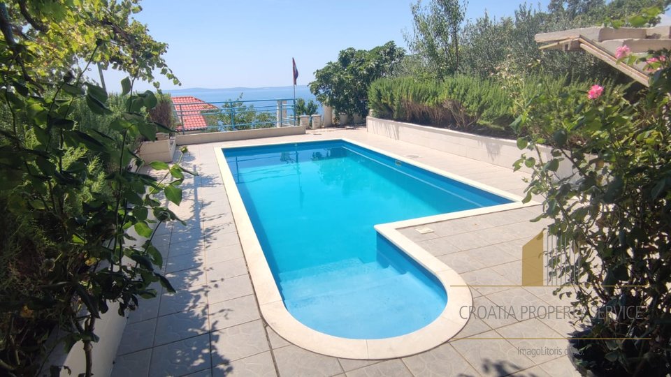 A unique opportunity: a house with a sea view in the vicinity of Split!