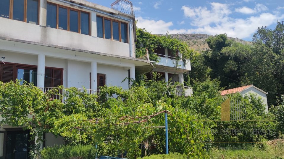 A unique opportunity: a house with a sea view in the vicinity of Split!