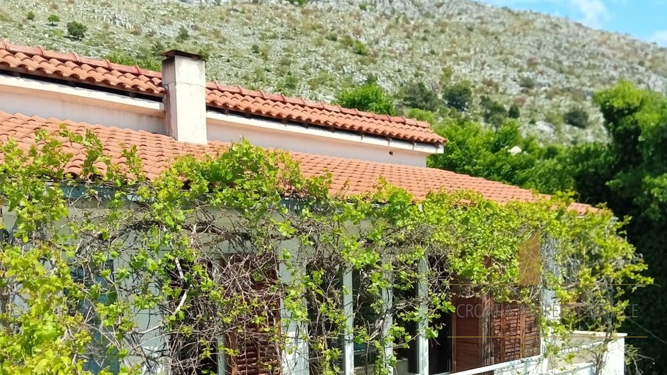 A unique opportunity: a house with a sea view in the vicinity of Split!