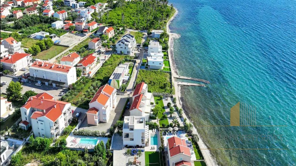 Atraktivno zemljišče 90 m od morja - Privlaka, Zadar!