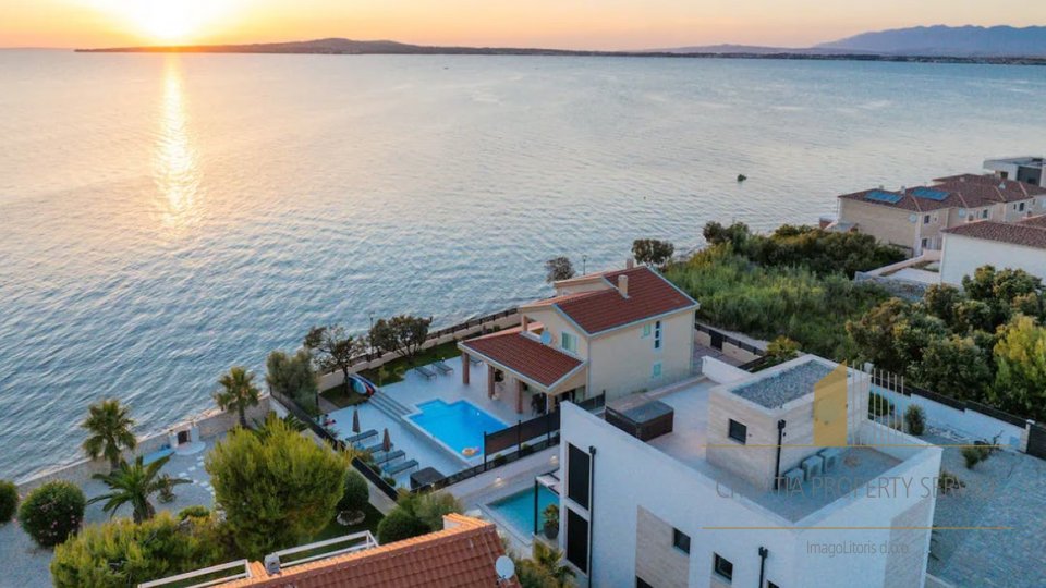 Atraktivno zemljišče 90 m od morja - Privlaka, Zadar!