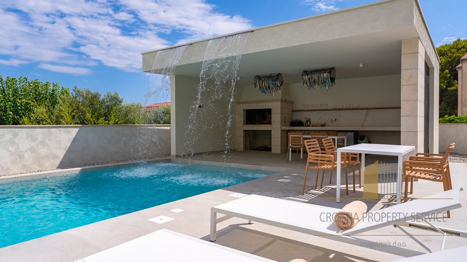 Luxury  5* apartment villa with sea view  in the vicinity of Split!