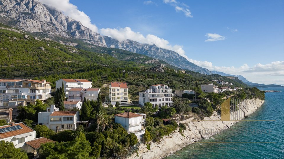 Atraktivno stanovanje v novi stavbi, druga vrsta od morja na Makarski rivieri!