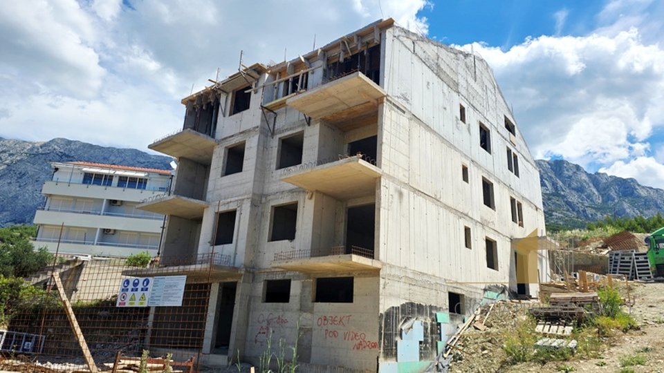 Attraktive Wohnung in einem Neubau, zweite Reihe vom Meer entfernt an der Makarska Riviera!