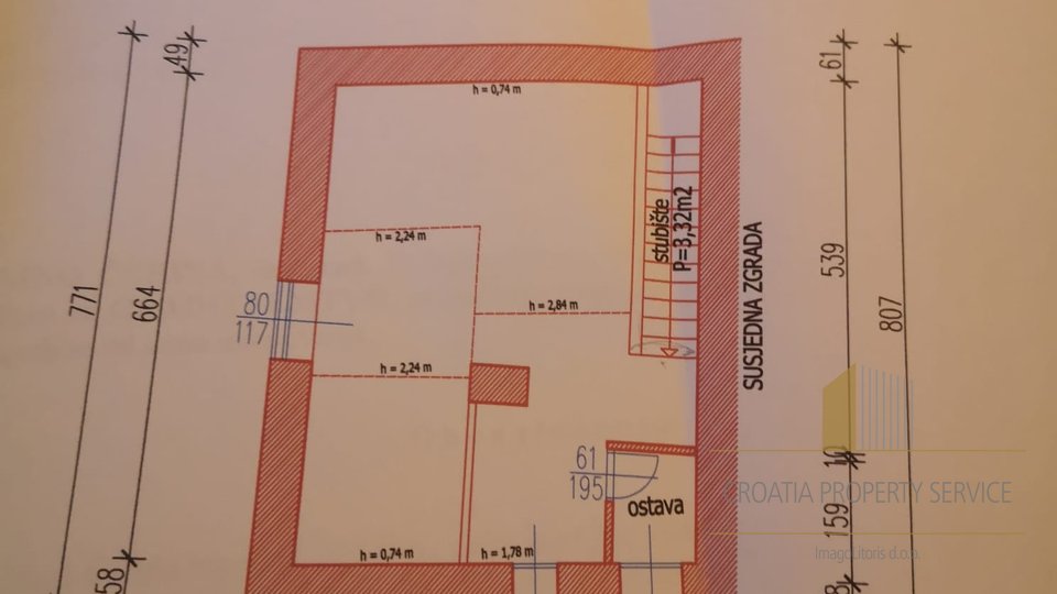 Eine wunderschöne dreistöckige Wohnung von 105 m2 im Herzen von Split – eine außergewöhnliche Investitionsmöglichkeit!