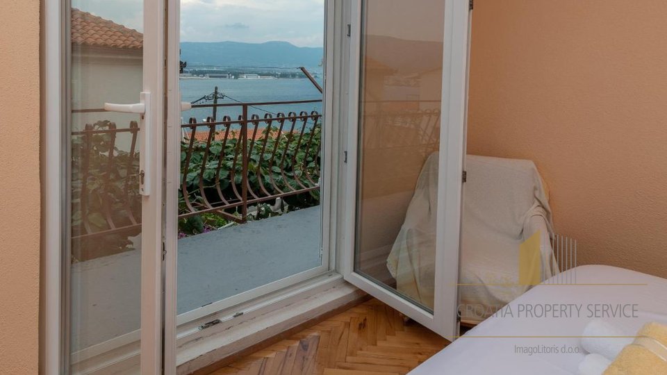 Wunderschönes Apartmenthaus mit freiem Blick auf das Meer auf der Insel Čiovo!