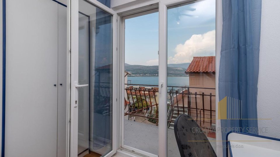 Wunderschönes Apartmenthaus mit freiem Blick auf das Meer auf der Insel Čiovo!