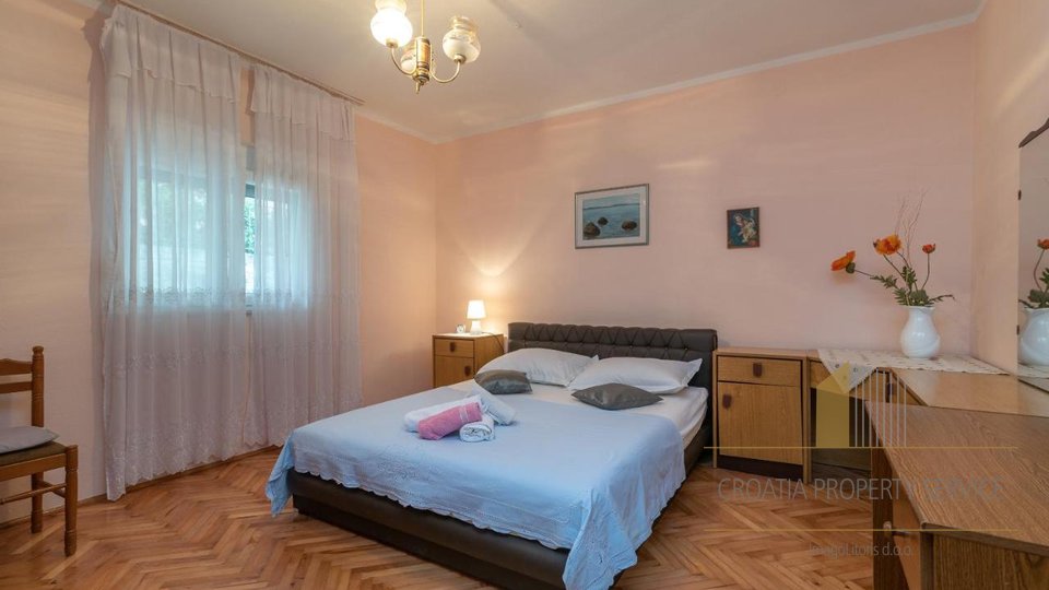 Prekrasna apartmanska kuća s otvorenim pogledom na more na otoku Čiovu!