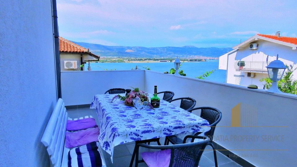 Beautiful apartment house with an open view of the sea on the island of Čiovo!