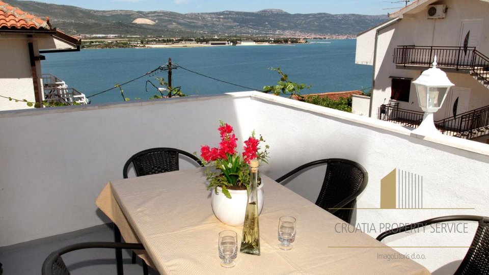 Wunderschönes Apartmenthaus mit freiem Blick auf das Meer auf der Insel Čiovo!