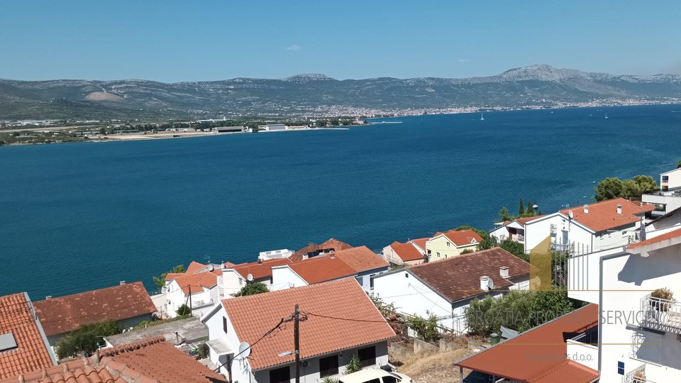 Wunderschönes Apartmenthaus mit freiem Blick auf das Meer auf der Insel Čiovo!