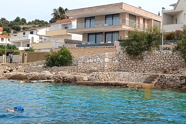 Exclusive luxury villa on the first row by the sea in Ražanj!