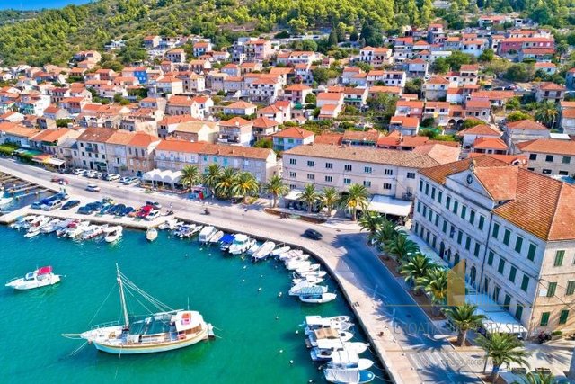 Gradbeno zemljišče s pogledom na morje - idealna investicija na otoku Korčula!