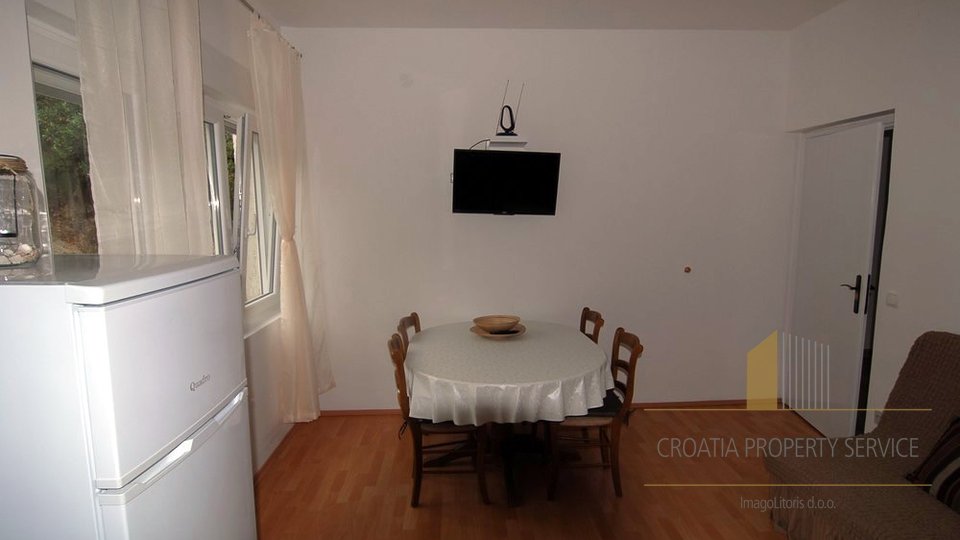 Außergewöhnliche Apartmentvilla am Strand in der Nähe von Omiš!